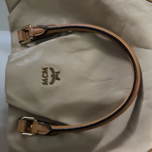 Vintage MCM Cream Leather Two Way Crossbody Bag - Picture 3 of 12